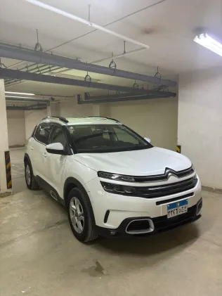 سيتروين C5 اير كروس 2023 أبيض مستعملة للبيع