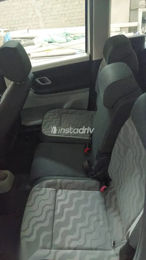 سكودا رومستر 2009 فضي مستعملة للبيع - 4