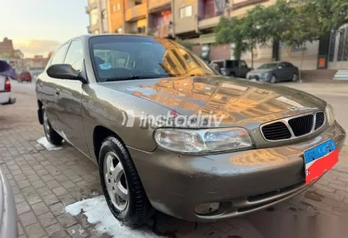 دايو نوبيرا 1997 ذهبي مستعملة للبيع - 3