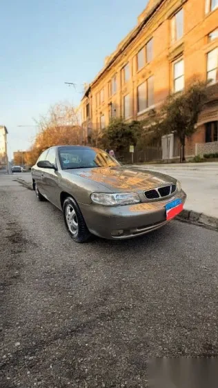 دايو نوبيرا 1997 ذهبي مستعملة للبيع