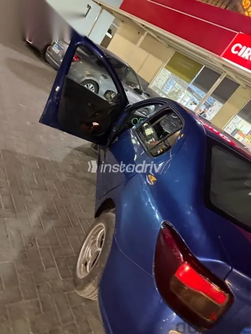 رينو لوجان 2015 أزرق غامق مستعملة للبيع - 5