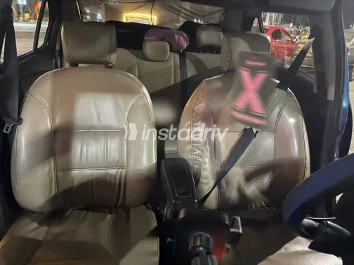 رينو لوجان 2015 أزرق غامق مستعملة للبيع - 9