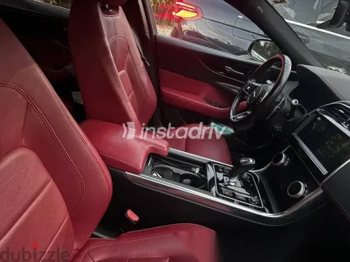 جاكوار XE 2020 رمادي مستعملة للبيع - 1