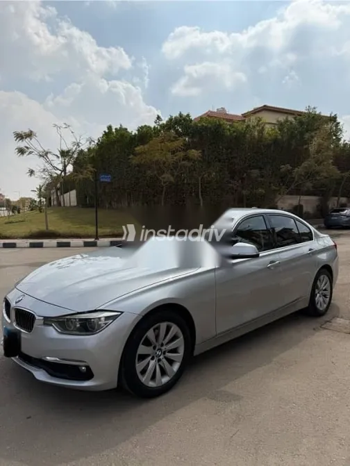 بي ام دبليو 318 2019 فضي مستعملة للبيع - 3