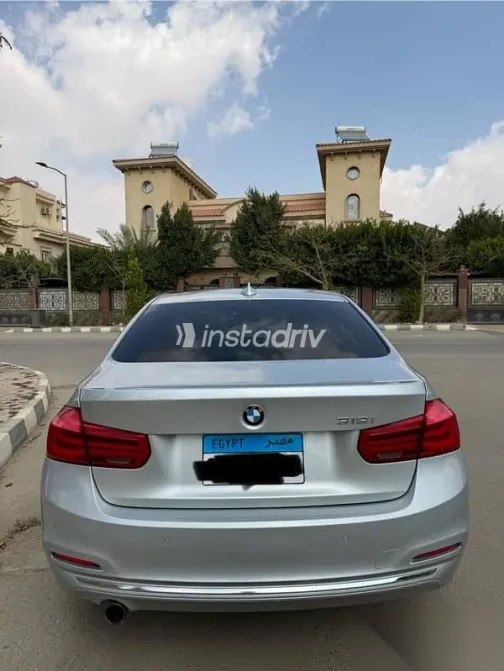 بي ام دبليو 318 2019 فضي مستعملة للبيع - 5