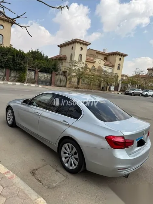 بي ام دبليو 318 2019 فضي مستعملة للبيع - 9