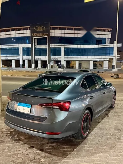 سكودا اوكتافيا 2021 رمادي مستعملة للبيع - 3
