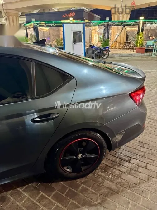 سكودا اوكتافيا 2021 رمادي مستعملة للبيع - 8