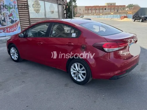 كيا سيراتو 2017 أحمر مستعملة للبيع - 2