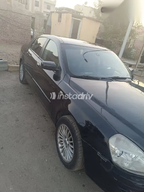 بريليانس جالينا 2010 أسود مستعملة للبيع - 7