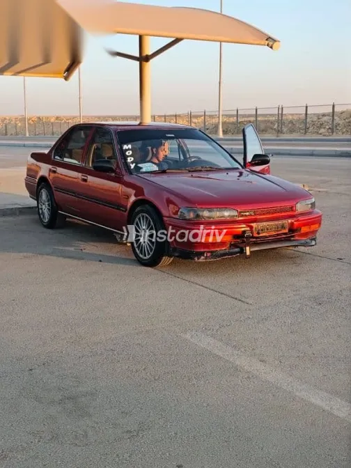 هوندا أكورد 1992 أحمر مستعملة للبيع - 1