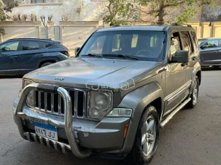 جيب شيروكي 2008 رمادي غامق مستعملة للبيع