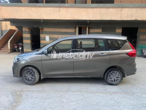 تويوتا روميون 2022 أبيض مستعملة للبيع - 2