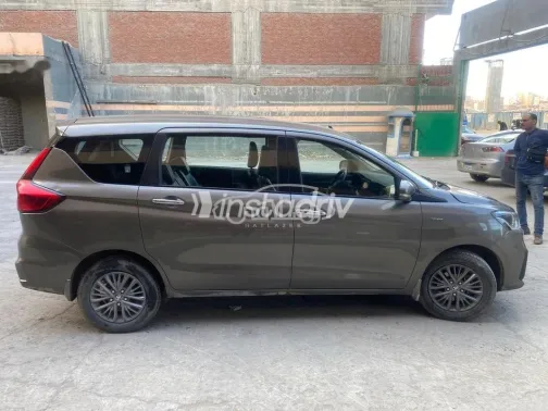 تويوتا روميون 2022 أبيض مستعملة للبيع - 4