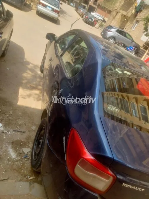 رينو لوجان 2016 أزرق غامق مستعملة للبيع - 2