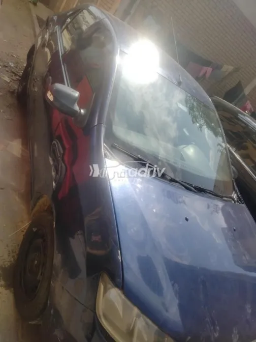 رينو لوجان 2016 أزرق غامق مستعملة للبيع - 4