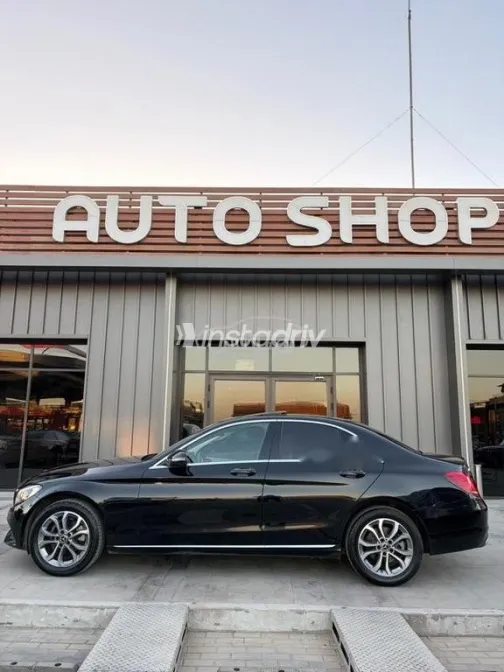 مرسيدس C 180 2017 أسود مستعملة للبيع - 4