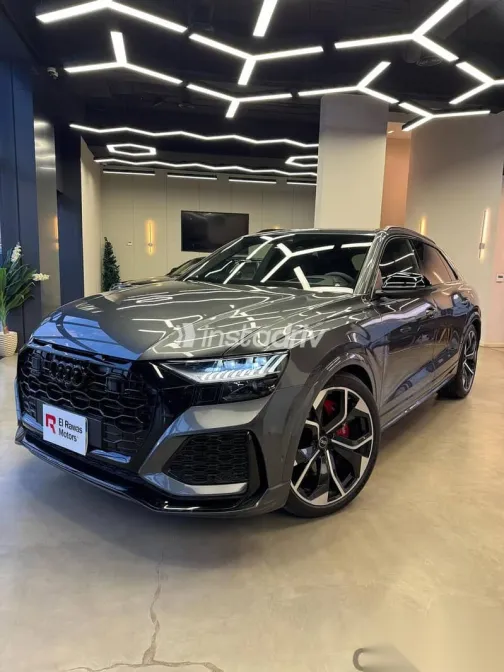 Audi Q8 2022 Gray Used for Sale - 5