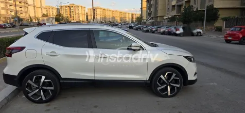 نيسان قشقاي 2020 أبيض مستعملة للبيع - 2