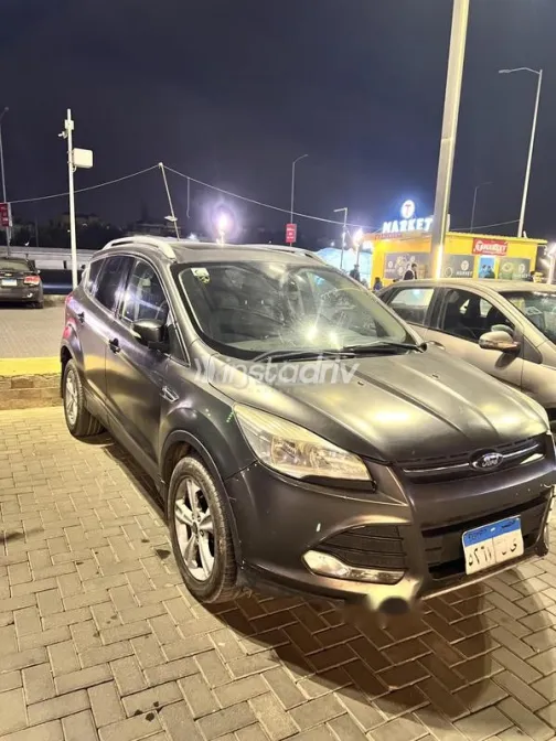 فورد كوجا 2016 رمادي غامق مستعملة للبيع - 3