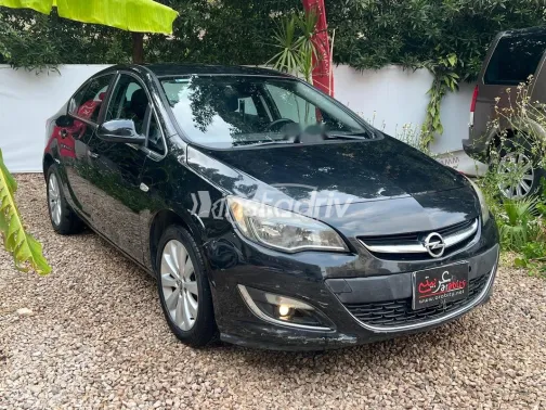 Opel Astra 2013 Black Used for Sale - 1