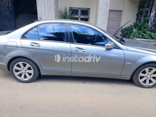 مرسيدس C 180 2010 أبيض مستعملة للبيع - 3