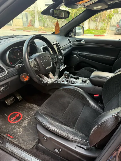 Jeep Grand Cherokee 2017 White Used for Sale - 9