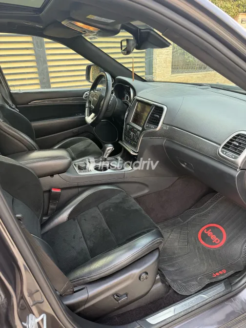 Jeep Grand Cherokee 2017 White Used for Sale - 10