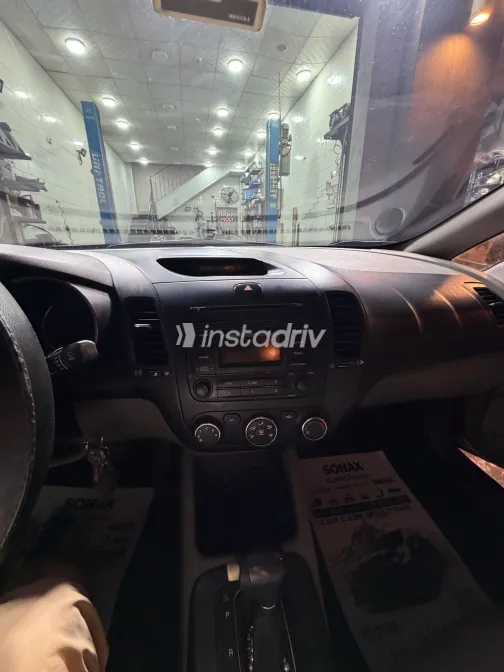 كيا سيراتو 2016 أبيض مستعملة للبيع - 6