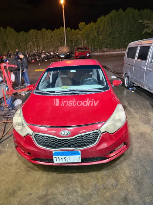 كيا سيراتو 2016 أبيض مستعملة للبيع - 7