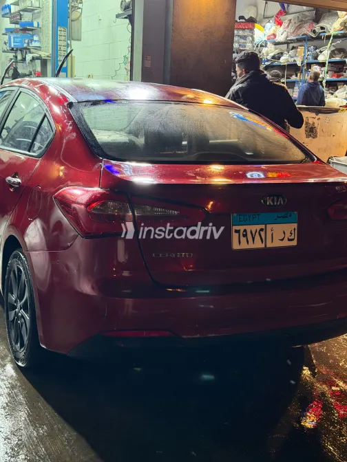 كيا سيراتو 2016 أبيض مستعملة للبيع - 8