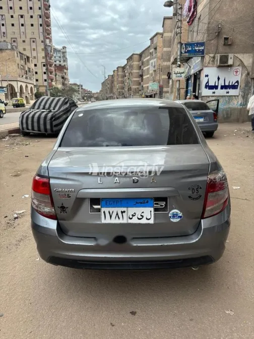 لادا جرانتا 2021 رمادي مستعملة للبيع - 3