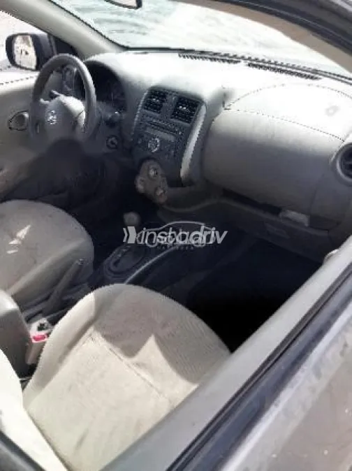 نيسان صنى 2013 رمادي مستعملة للبيع - 3