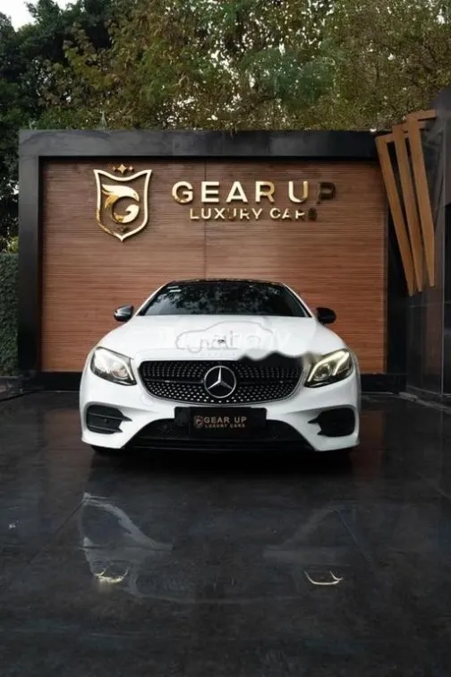 مرسيدس E 200 2019 أبيض مستعملة للبيع - 1