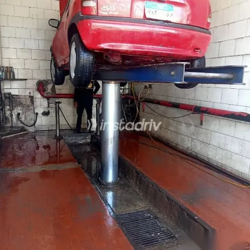 اوبل كورسا 1995 أحمر مستعملة للبيع - 1