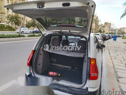 هيونداي ماتريكس 2004 فضي مستعملة للبيع - 3