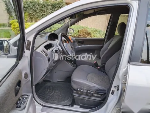 هيونداي ماتريكس 2004 فضي مستعملة للبيع - 5