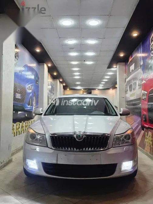 سكودا فانتازيا 2012 فضي مستعملة للبيع - 6