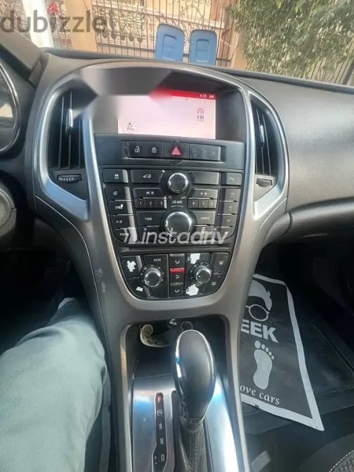 اوبل أسترا 2017 رمادي مستعملة للبيع - 3