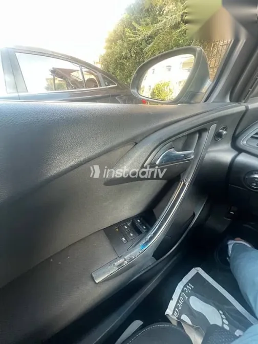 اوبل أسترا 2017 رمادي مستعملة للبيع - 5