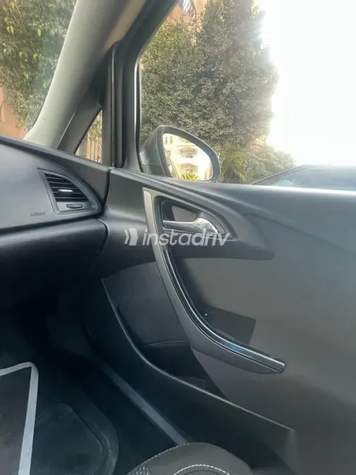 اوبل أسترا 2017 رمادي مستعملة للبيع - 6