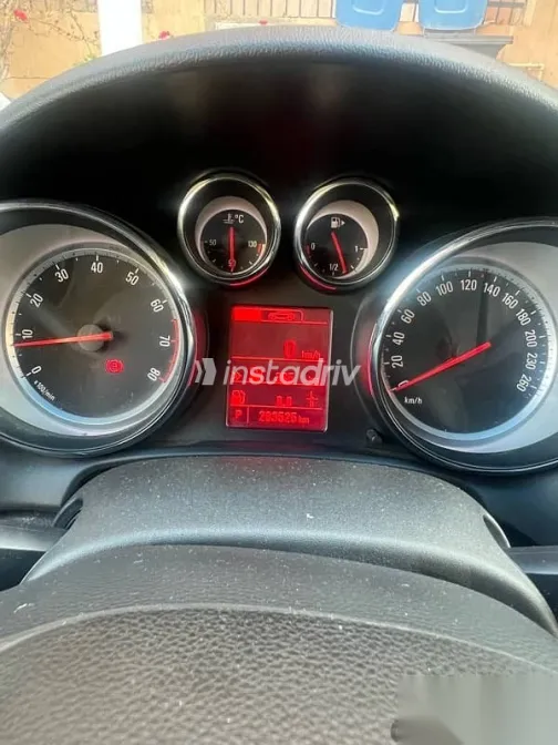 اوبل أسترا 2017 رمادي مستعملة للبيع - 8