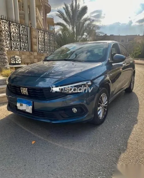 فيات تيبو 2022 أزرق غامق مستعملة للبيع - 2