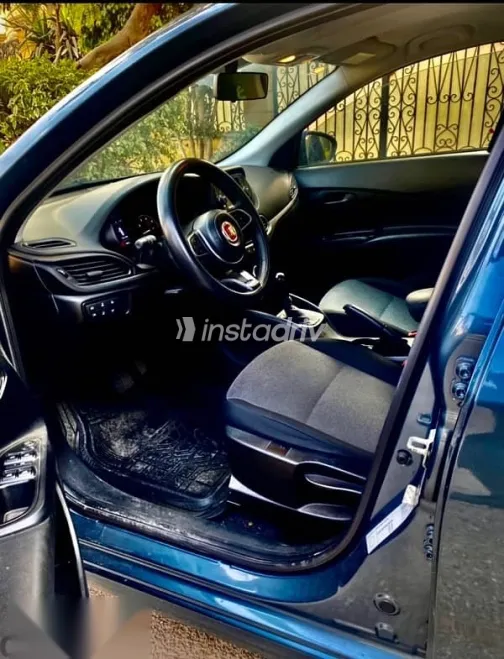 فيات تيبو 2022 أزرق غامق مستعملة للبيع - 5