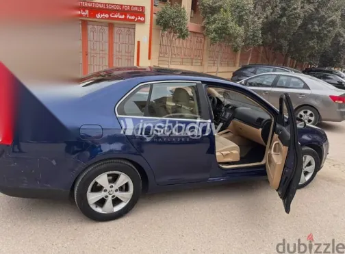 فولكس فاغن جيتا 2009 أزرق غامق مستعملة للبيع - 5