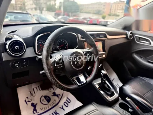 ام جى ZS 2024 أحمر مستعملة للبيع - 7