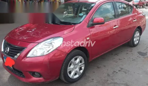 نيسان صنى 2014 أحمر مستعملة للبيع - 2