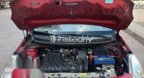 نيسان صنى 2014 أحمر مستعملة للبيع - 6