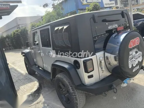 جيب رانجلر 2010 فضي مستعملة للبيع - 3