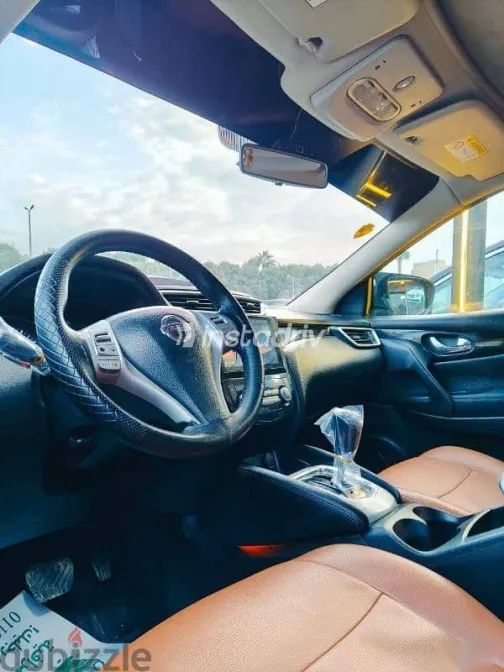 نيسان قشقاي 2017 بني مستعملة للبيع - 6